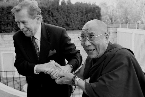 10 let bez Václava Havla: on-line premiéra vzpomínkového rozhovoru s Jeho Svatostí 14. dalajlamou