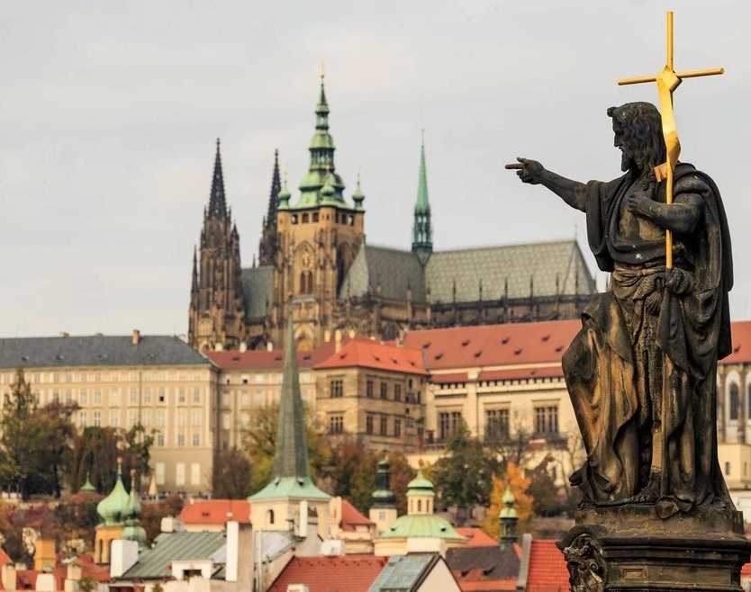Posvátný Pražský hrad?